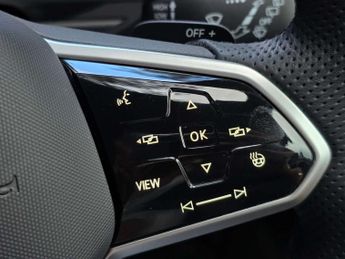 VOLKSWAGEN TIGUAN 1.5 Tiguan R-Line TSi Semi-Auto 5dr