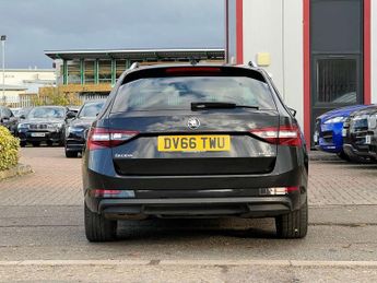 SKODA SUPERB 2.0 TDI Laurin & Klement Estate 5dr Diesel DSG Auto 6Spd Euro 6 