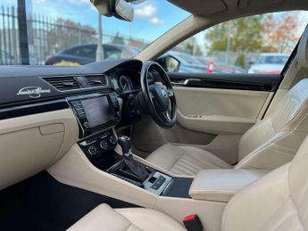 SKODA SUPERB 2.0 TDI Laurin & Klement Estate 5dr Diesel DSG Auto 6Spd Euro 6 