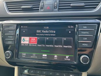 SKODA SUPERB 2.0 TDI Laurin & Klement Estate 5dr Diesel DSG Auto 6Spd Euro 6 