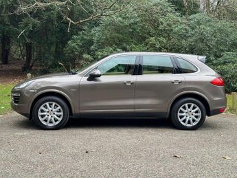 PORSCHE CAYENNE 3.0 Cayenne V6 D Tiptronic 4WD 5dr