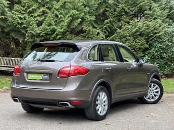PORSCHE CAYENNE 3.0 Cayenne V6 D Tiptronic 4WD 5dr