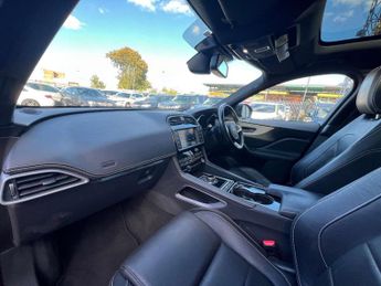JAGUAR F-PACE 2.0 D180 R-Sport SUV 5dr Diesel Auto AWD Euro 6 (s/s) (180 ps)
