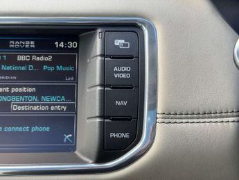 LAND ROVER RANGE ROVER EVOQUE 2.2 Range Rover Evoque Prestige SD4 Automatic 4WD 3dr - NATIONAL