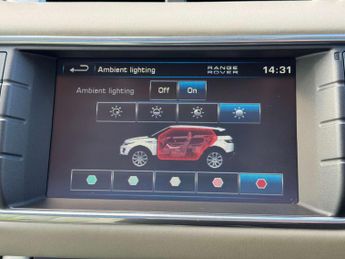 LAND ROVER RANGE ROVER EVOQUE 2.2 Range Rover Evoque Prestige SD4 Automatic 4WD 3dr - NATIONAL