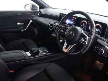 MERCEDES-BENZ A-CLASS 1.3 A 200 Sport Exeutive Auto 5dr