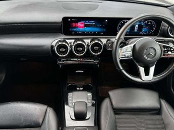 MERCEDES-BENZ A-CLASS 1.3 A 200 Sport Exeutive Auto 5dr
