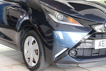 TOYOTA AYGO 1.0 Aygo X-Play VVT-i CVT 5dr