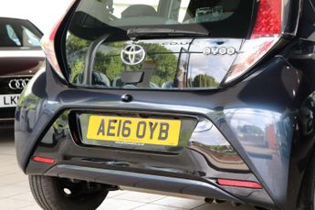 TOYOTA AYGO 1.0 Aygo X-Play VVT-i CVT 5dr