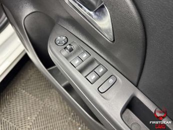 Vauxhall Corsa Electric 50kWh SRi Nav Premium Hatchback 5dr Electric Auto (7.4K