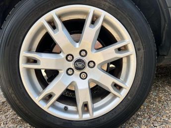 LAND ROVER RANGE ROVER EVOQUE 2.2 Range Rover Evoque Pure SD4 Auto 4WD 5dr