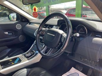 LAND ROVER RANGE ROVER EVOQUE 2.2 Range Rover Evoque Pure SD4 Auto 4WD 5dr