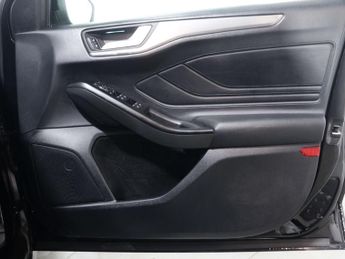 FORD FOCUS 1.0 Focus Titanium Auto 5dr