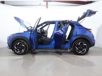 NISSAN JUKE 1.6 Juke N-Connecta HEV CVT 5dr