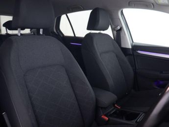 VOLKSWAGEN GOLF 1.0 Golf Life eTSI Semi-Auto 5dr