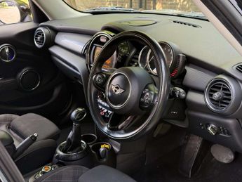 MINI HATCH 1.5 Cooper D Auto 5dr