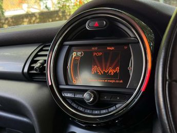 MINI HATCH 1.5 Cooper D Auto 5dr