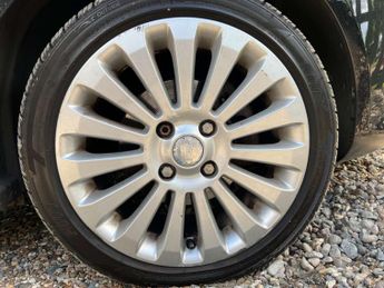 FORD FIESTA 1.6 Fiesta Titanium 90 TDCi 5dr