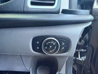 FORD TRANSIT CUSTOM 2.0 Transit Custom 320 Limited EcoBlue Auto