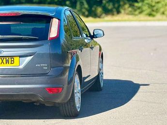 FORD FOCUS 1.8 Focus Zetec 125 5dr
