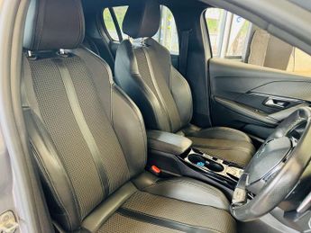 PEUGEOT 208 1.2 208 GT Line PureTech S/S Auto 5dr