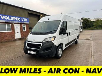 Peugeot Boxer 2.2 BlueHDi 335 Professional Premium + Panel Van 5dr Diesel Manu