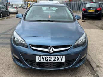 VAUXHALL ASTRA 1.6 Astra Exclusive Auto 5dr