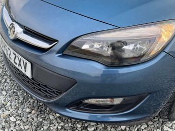 VAUXHALL ASTRA 1.6 Astra Exclusive Auto 5dr