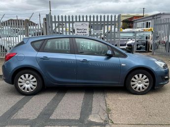 VAUXHALL ASTRA 1.6 Astra Exclusive Auto 5dr