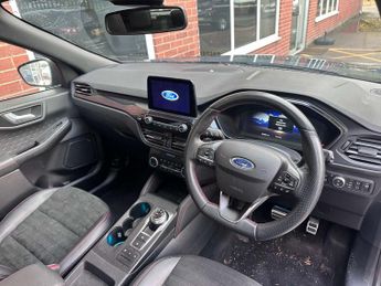 FORD KUGA 2.5 Kuga ST-Line X PHEV CVT 5dr