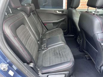 FORD KUGA 2.5 Kuga ST-Line X PHEV CVT 5dr