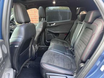 FORD KUGA 2.5 Kuga ST-Line X PHEV CVT 5dr