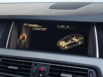 BMW 5 SERIES 2.0 520d M Sport Auto 4dr