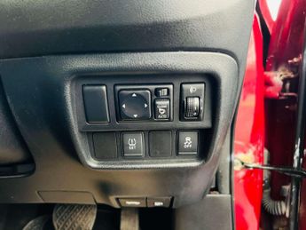 NISSAN JUKE 1.6 Juke N-Connecta CVT 5dr