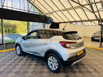 RENAULT CAPTUR 1.3 Captur Iconic TCe Auto 5dr