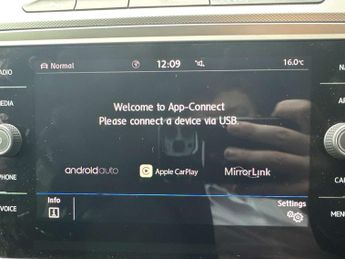 VOLKSWAGEN PASSAT 2.0 Passat SE Business TDI Semi-Auto 5dr