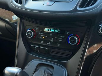 FORD KUGA 1.5 Kuga Titanium 4x4 Auto 4WD 5dr