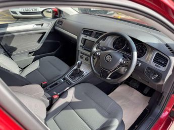 VOLKSWAGEN GOLF 1.6 Golf SE BlueMotion Technology TDI Semi-Automatic 5dr - NATIO