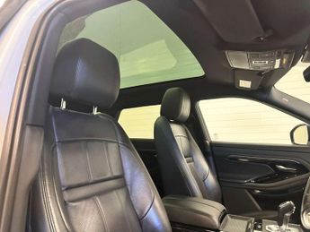 Land Rover RANGE ROVER EVOQUE 2.0 Range Rover Evoque R-Dynamic SE D Auto 4WD 5dr