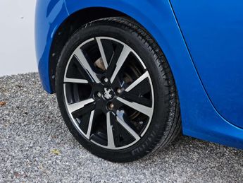 PEUGEOT 208 1.2 208 Allure PureTech S/S Auto 5dr