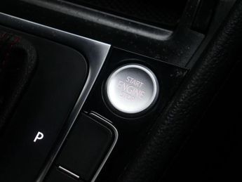 VOLKSWAGEN GOLF 2.0 Golf GTi Performance TSi Semi-Auto 5dr