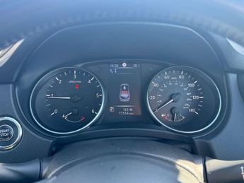 NISSAN QASHQAI 1.6 Qashqai Tekna dCi CVT 5dr - NATIONAL DELIVERY*