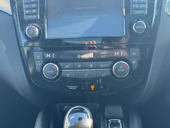 NISSAN QASHQAI 1.6 Qashqai Tekna dCi CVT 5dr - NATIONAL DELIVERY*