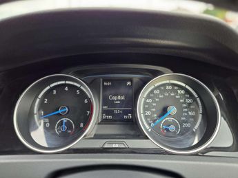 VOLKSWAGEN GOLF 2.0 Golf R TSi Semi-Auto 4WD 5dr