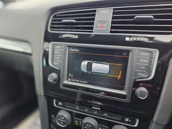 VOLKSWAGEN GOLF 2.0 Golf R TSi Semi-Auto 4WD 5dr