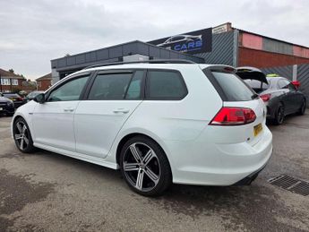 VOLKSWAGEN GOLF 2.0 Golf R TSi Semi-Auto 4WD 5dr