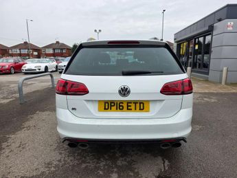 VOLKSWAGEN GOLF 2.0 Golf R TSi Semi-Auto 4WD 5dr