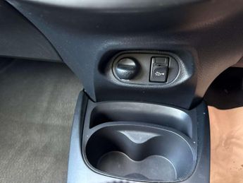 TOYOTA YARIS 1.5 Yaris Icon Tech VVT-i HEV CVT 5dr