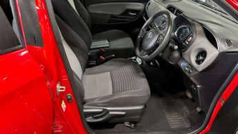 TOYOTA YARIS 1.5 Yaris Icon Tech VVT-i HEV CVT 5dr