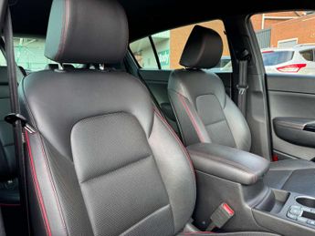 KIA SPORTAGE 1.6 Sportage GT-Line CRDi ISG 4x4 Semi-Automatic 4WD 5dr - NATIO